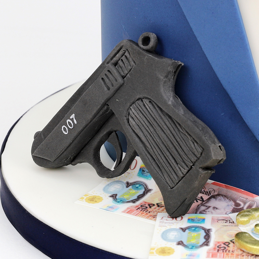 James Bond cake